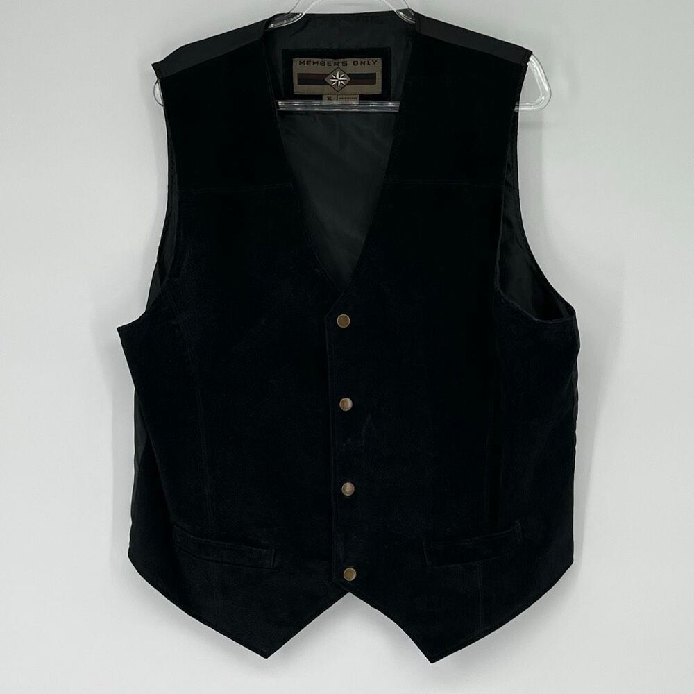 Vtg MEMBERS ONLY Men’s Leather Vest‎ XL Black Lined Snap Front Western Rocker